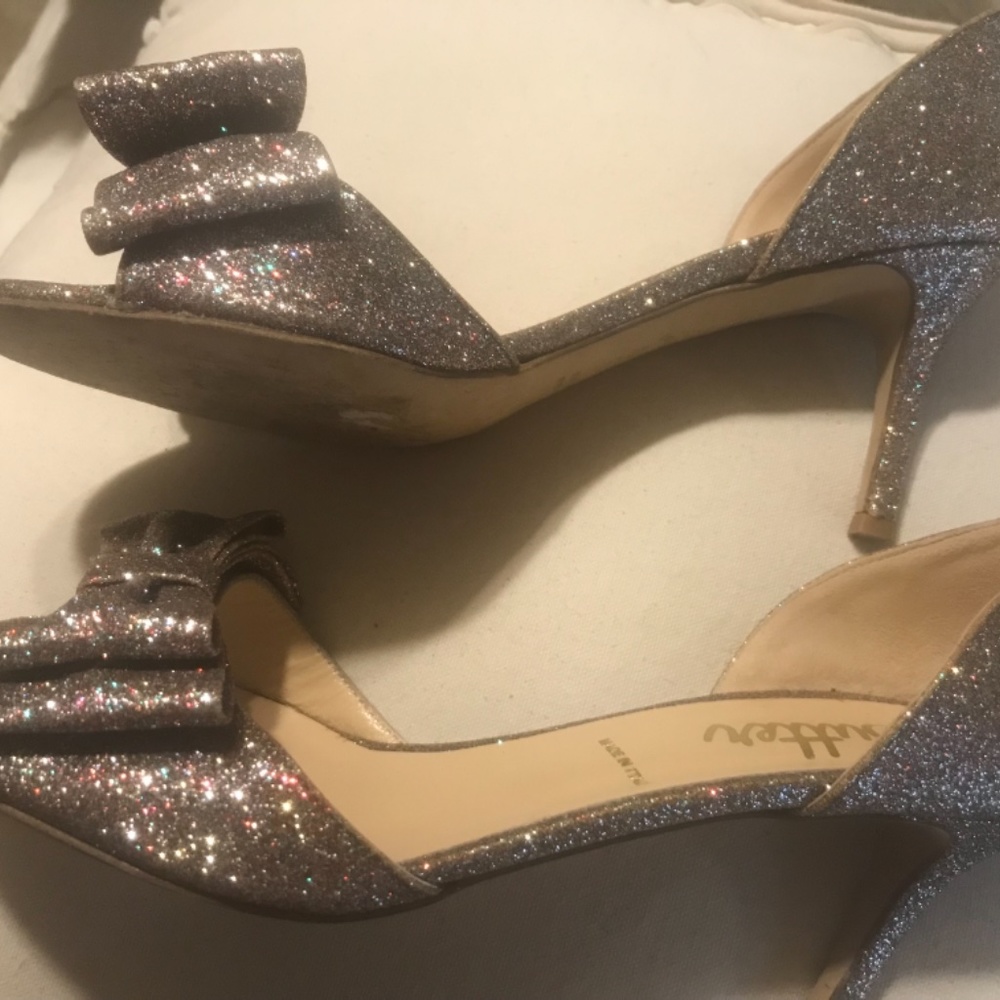 Shoes - Picture 4 of 6